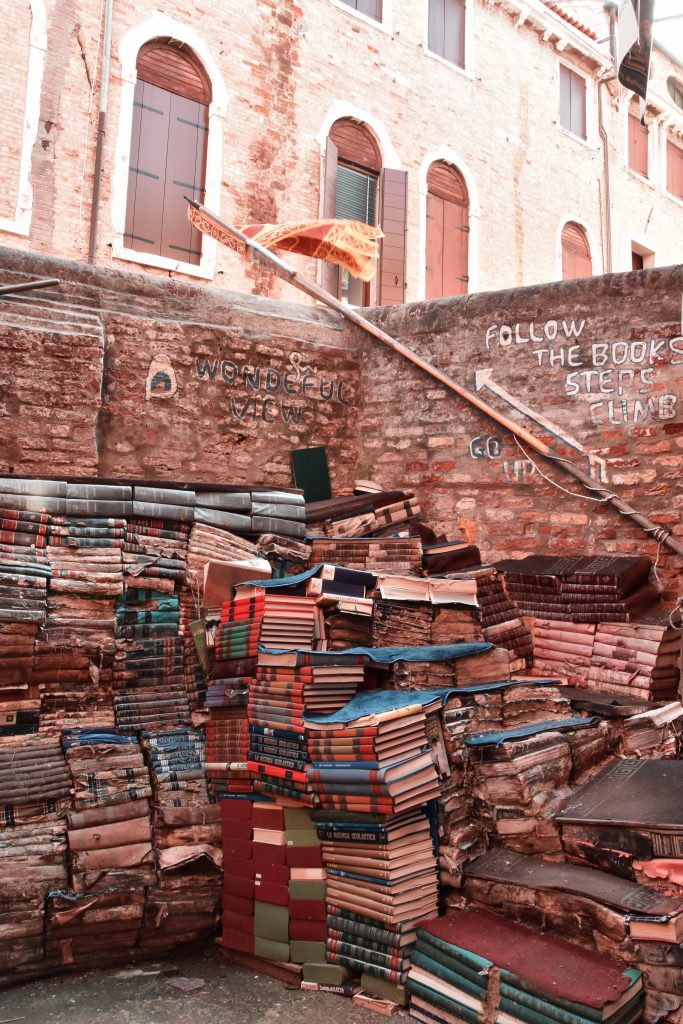 libreria acqua alta