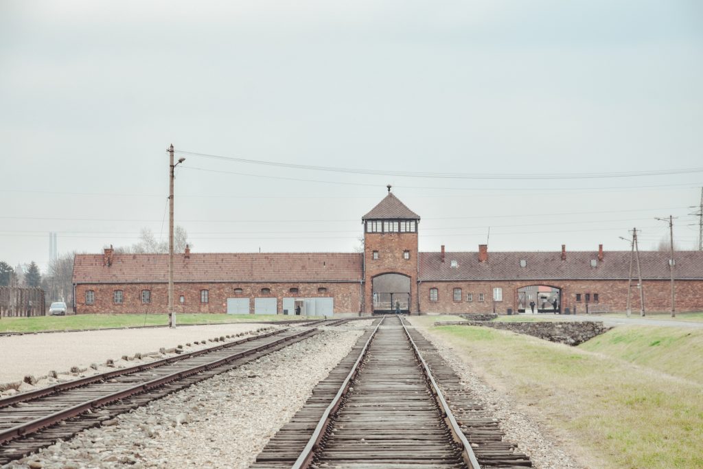AUSCHWITZ BIRKENAU
